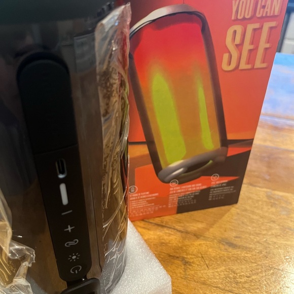 JBL Pulse 5 Brand New - Picture 4 of 4